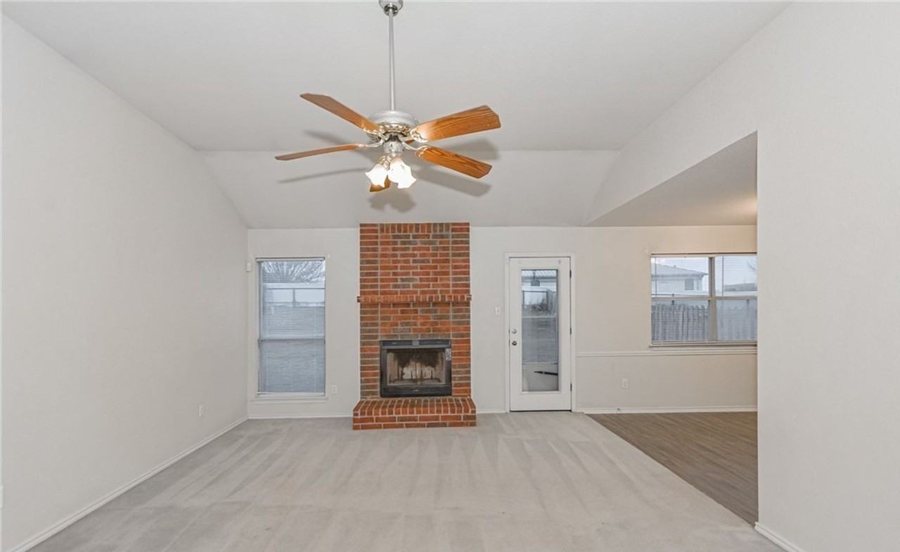 3109 Rampart Loop - Photo 3 of 15