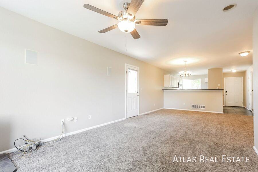 19558 E 18th Ave - Photo 4 of 20