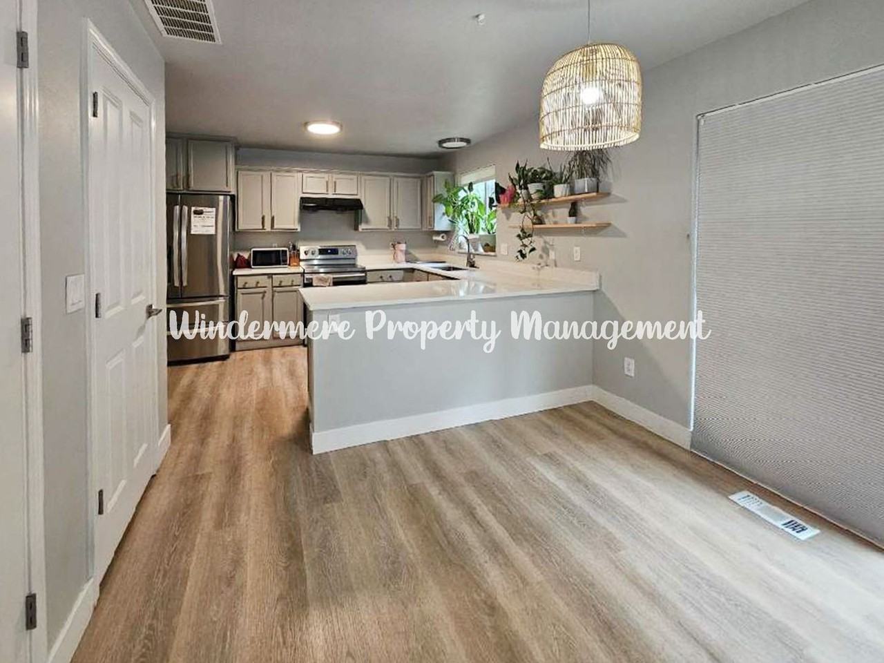 2715 Maryland Way E - Photo 5 of 19