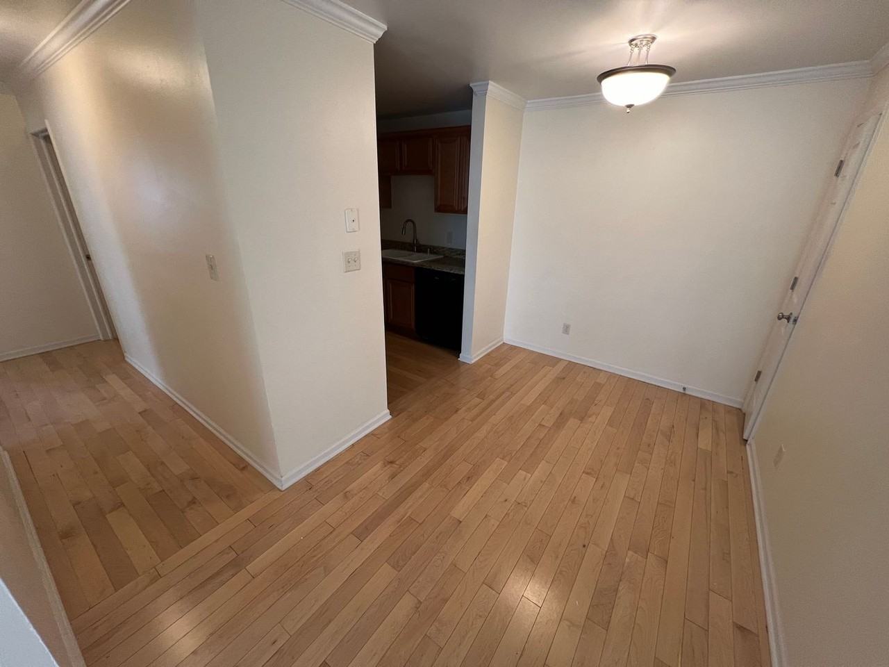 2018 Oakland - Photo 3 of 25