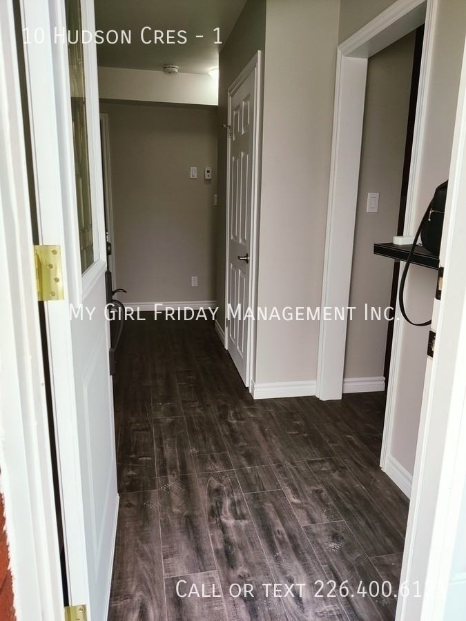 10 Hudson Cres #1 - Photo 2 of 17