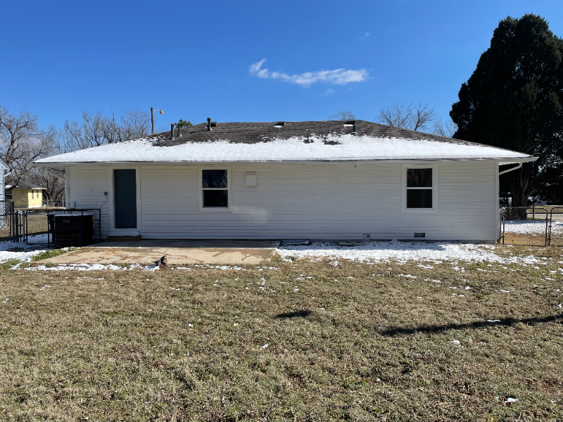 1526 N Oswego Ave - Photo 2 of 17