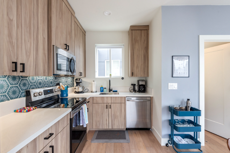 461 Ne Church St - Photo 5 of 20