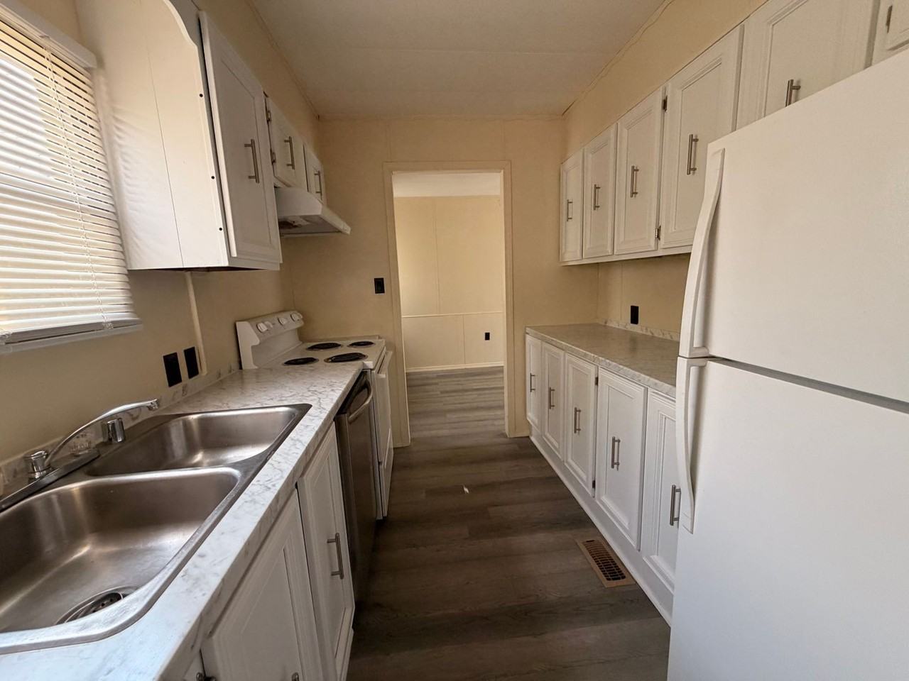 66 N Market St - Photo 3 of 19