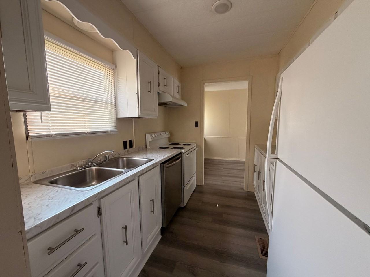 66 N Market St - Photo 4 of 19