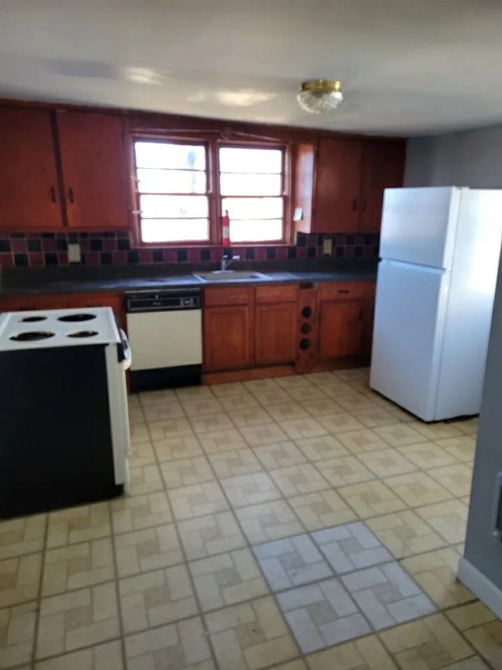 622 N High St - Photo 2 of 7