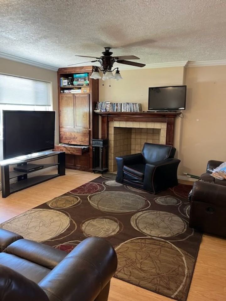 161 N 900 W #A - Photo 4 of 9