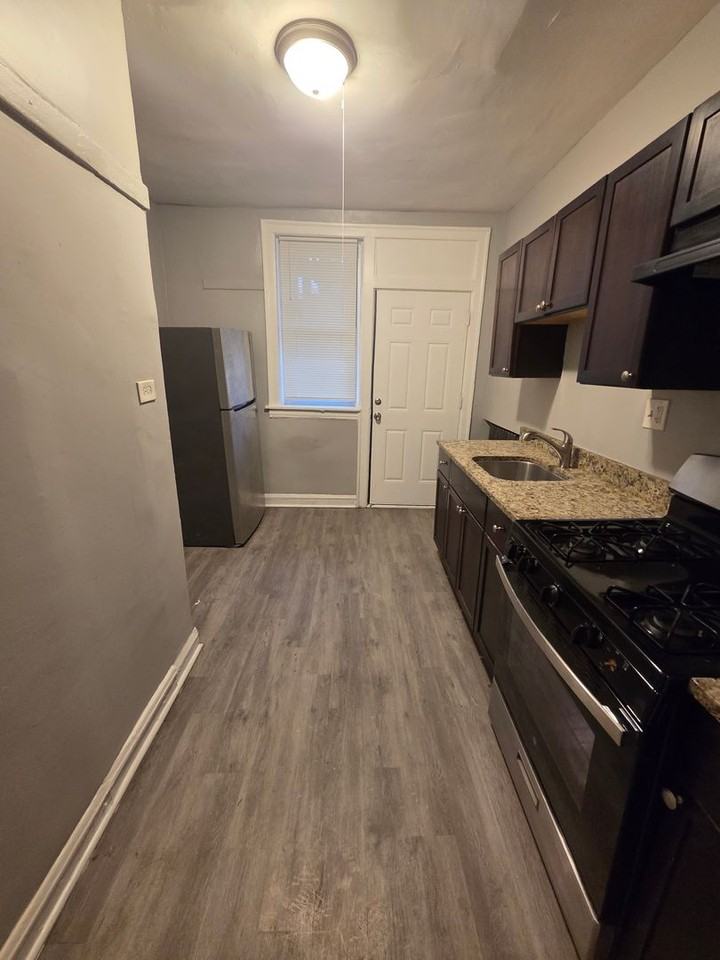 7527-29 S Colfax Ave - Photo 3 of 7