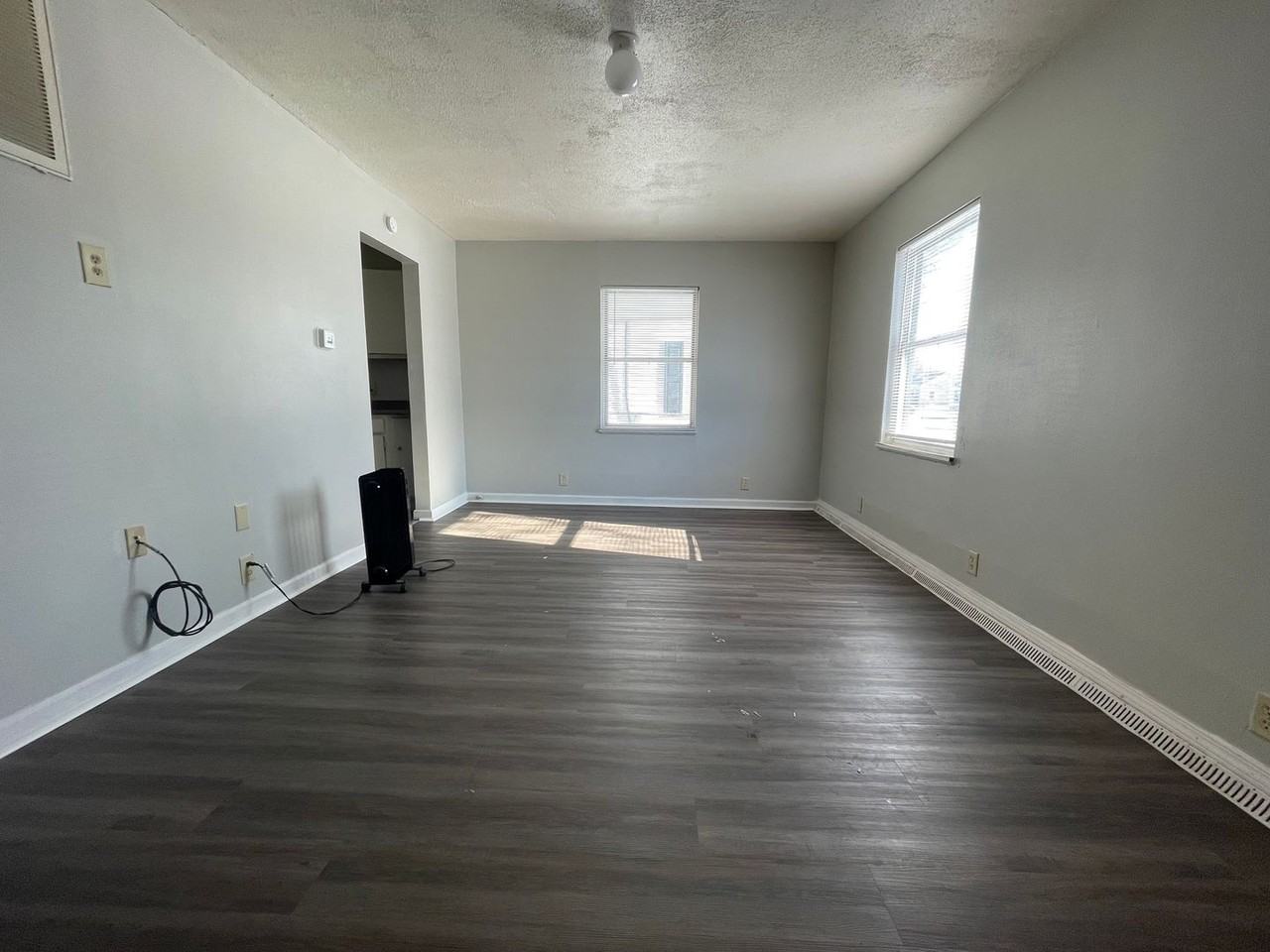 1906 E 25th St - Photo 2 of 11