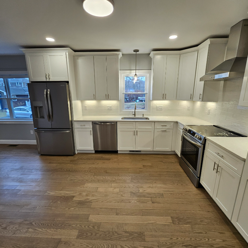 7 Coggeshall Ave - Photo 4 of 40