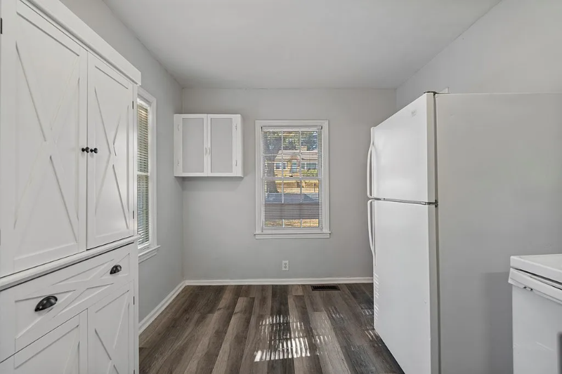 3822 Howard Ave #A - Photo 6 of 9