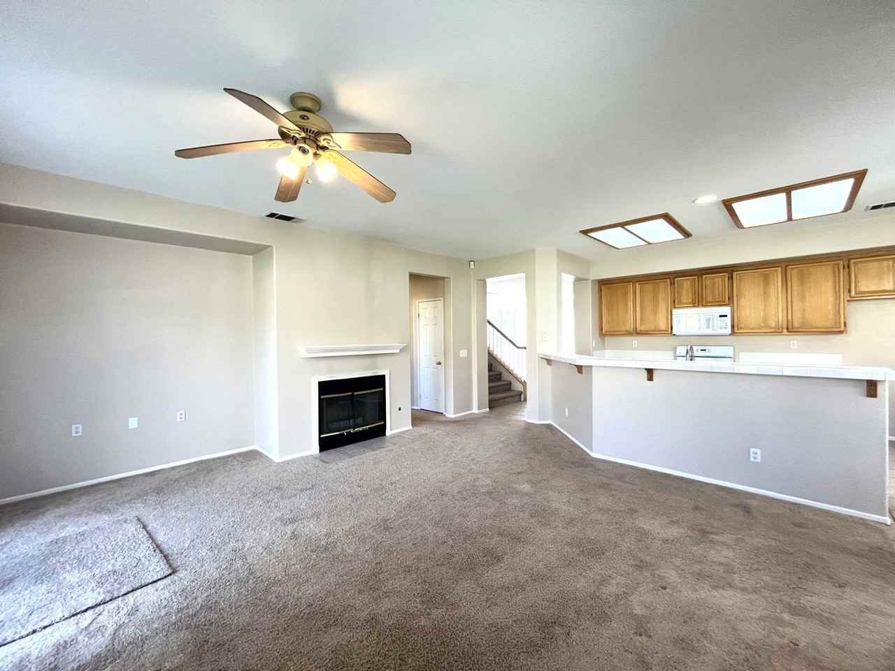 4130 Prairie Dunes Dr - Photo 7 of 43