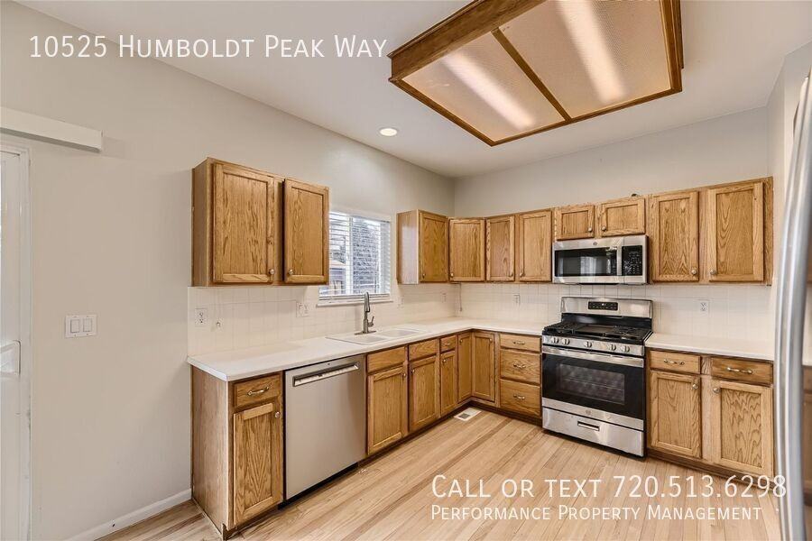 10525 Humboldt Peak Way - Photo 7 of 26