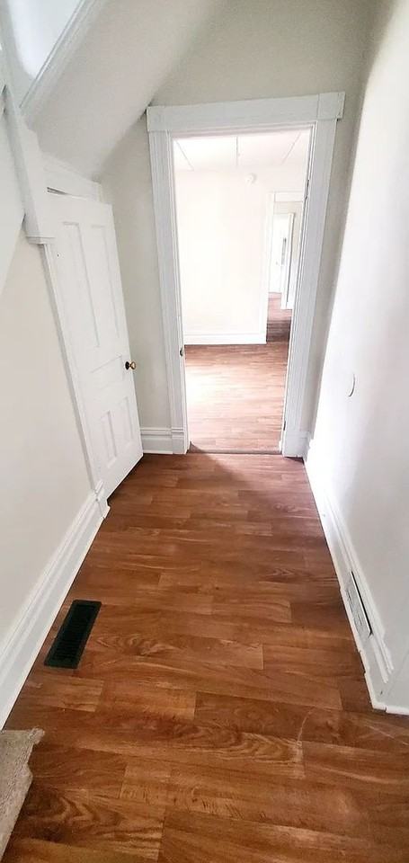 1802 Madison Ave Se - Photo 3 of 20