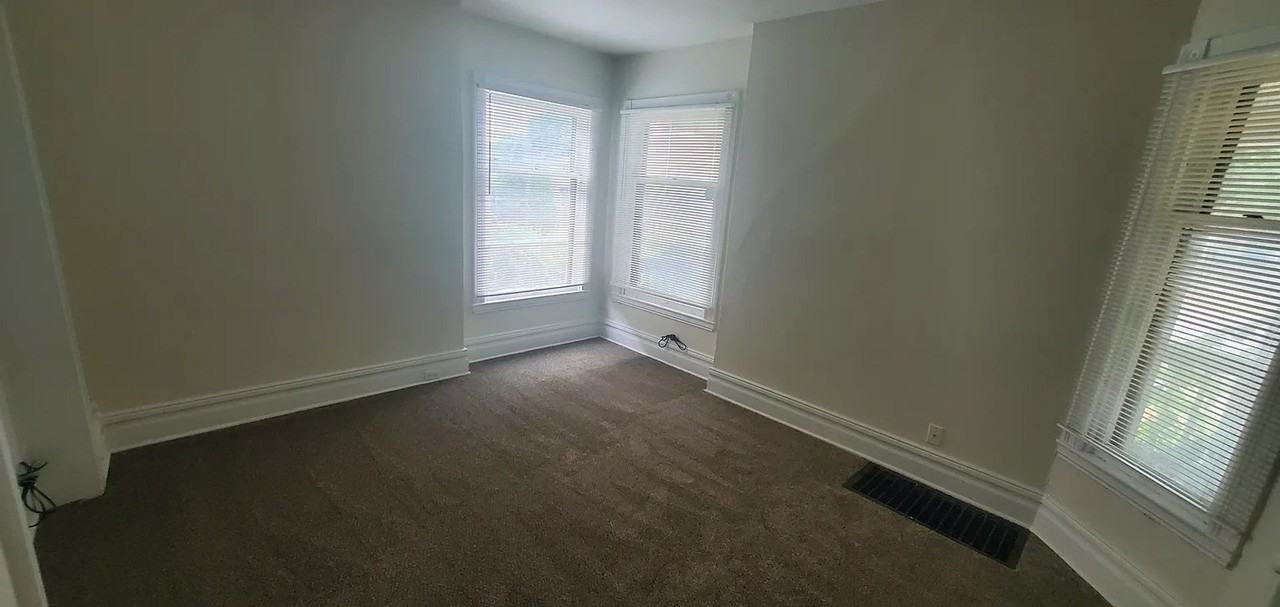 1802 Madison Ave Se - Photo 7 of 20