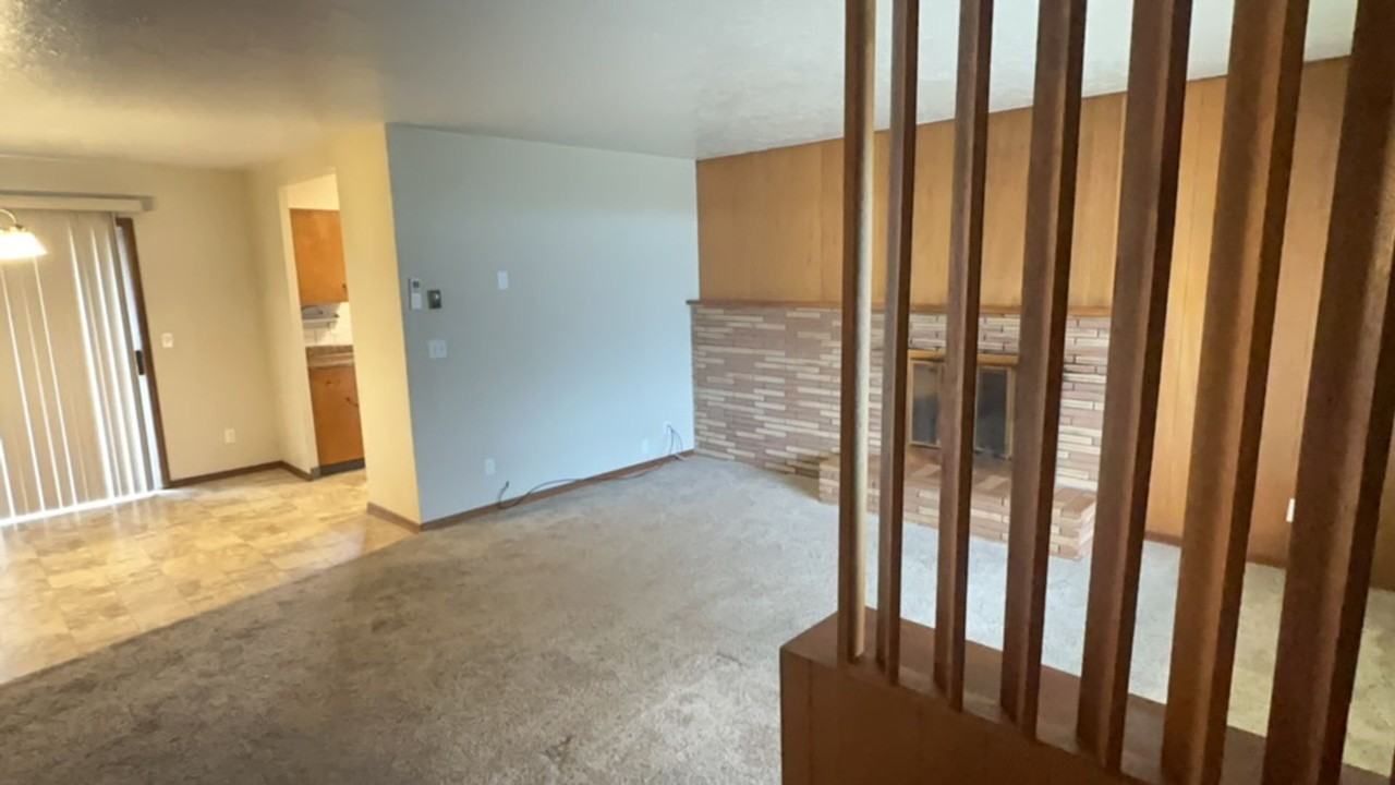 424 Ne Chestnut St - Photo 4 of 18