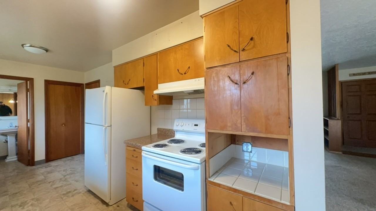 424 Ne Chestnut St - Photo 7 of 18