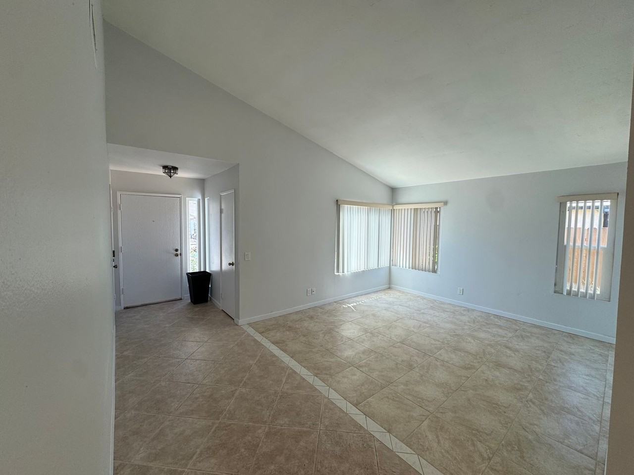 1828 Donahue Dr - Photo 5 of 30