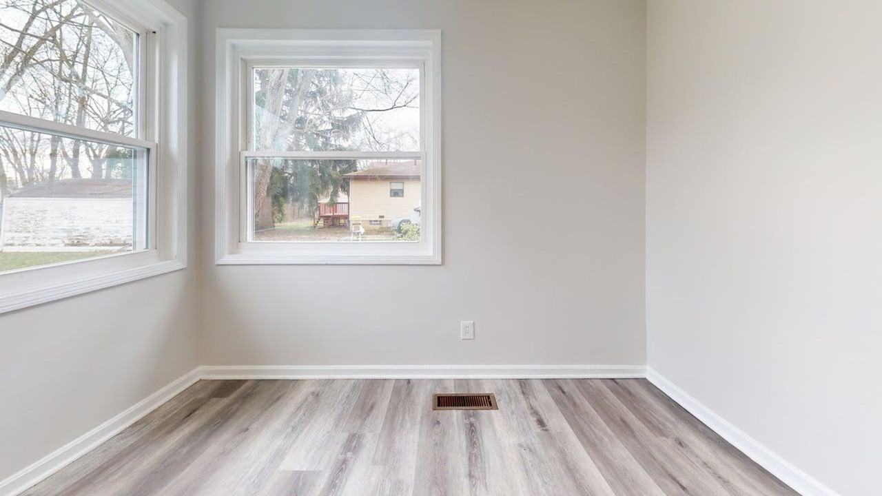 770 Triplett Blvd - Photo 4 of 11