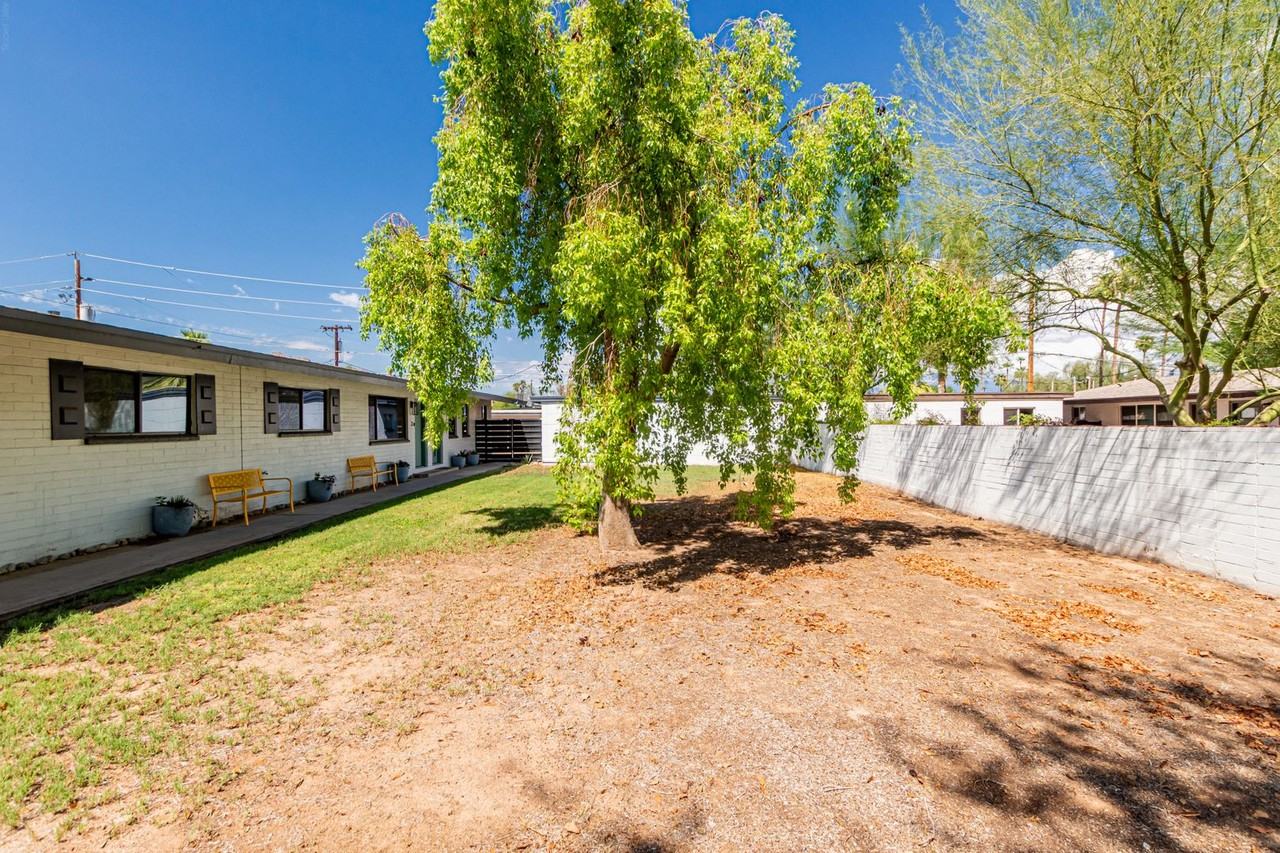 6622 E Avalon Dr - Photo 3 of 30