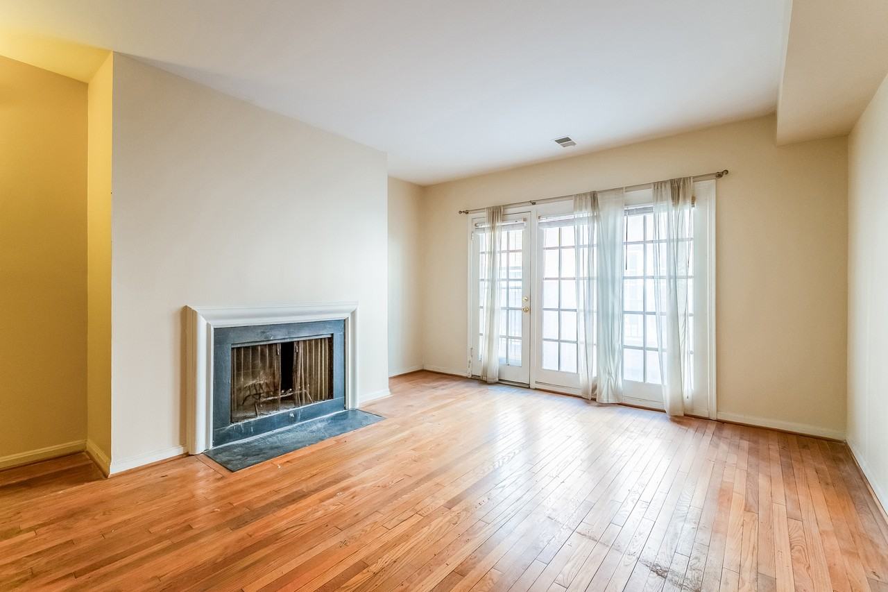 1839 Biltmore St Nw #B - Photo 5 of 22