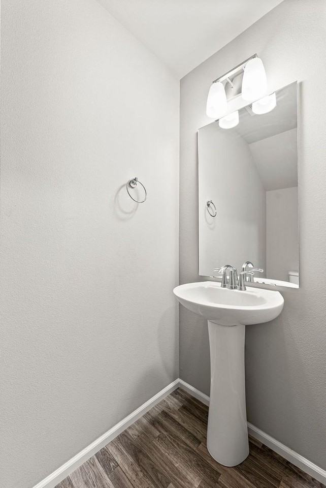 15009 Iverson Loop Se - Photo 4 of 44