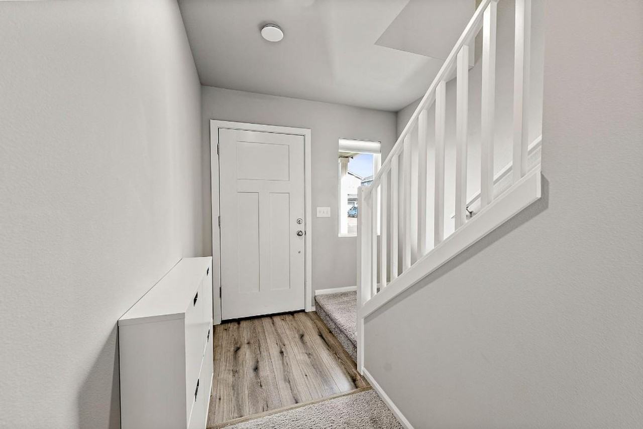 15009 Iverson Loop Se - Photo 5 of 44