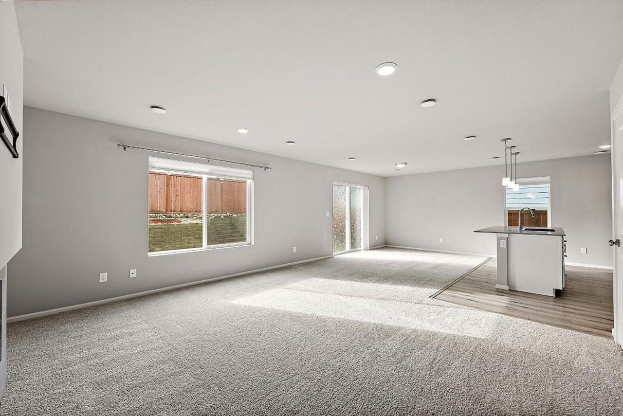 15009 Iverson Loop Se - Photo 6 of 44