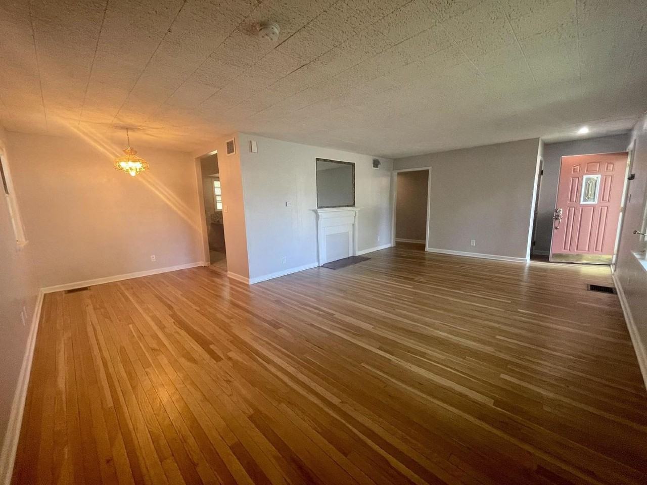 1822 E 2nd St - Photo 7 of 24