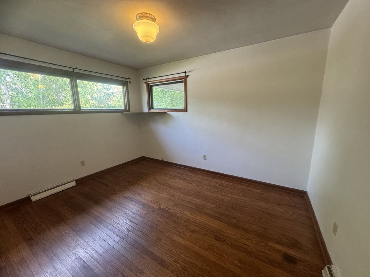 1906 E Maxwell Ln - Photo 6 of 22