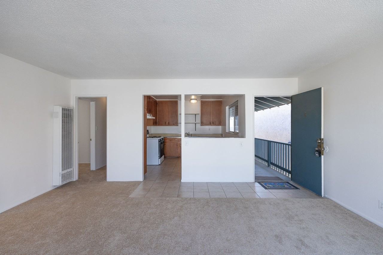 137 Simi Ave - Photo 5 of 17