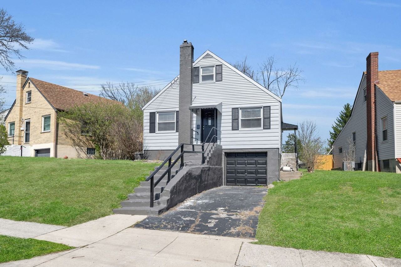 2922 Royal Glen Dr - Photo 2 of 15