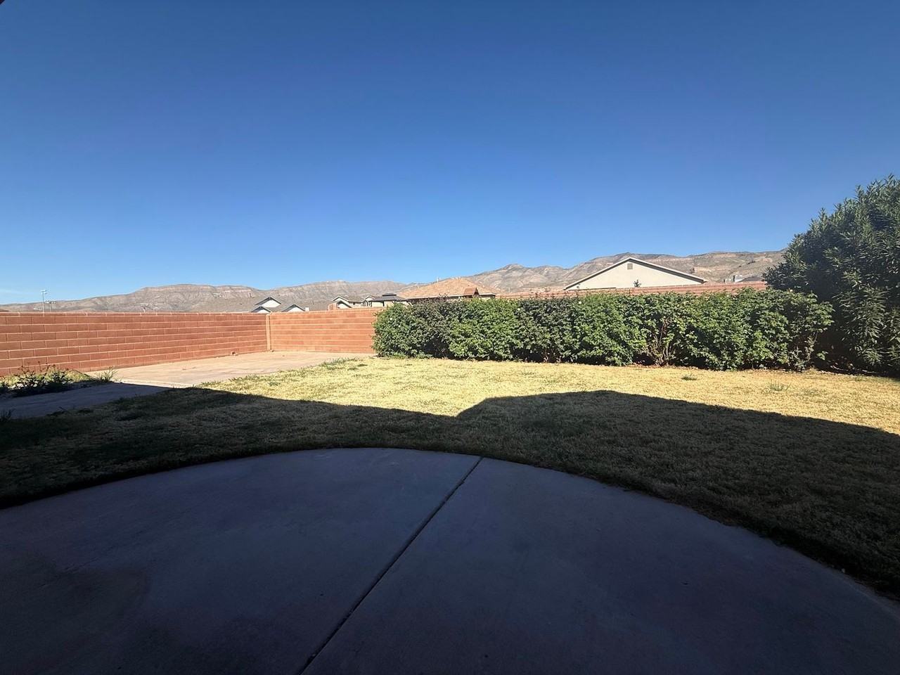 917 Playa Azul St - Photo 2 of 20