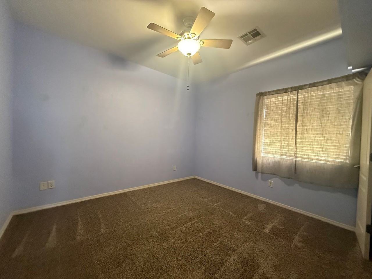 917 Playa Azul St - Photo 7 of 20