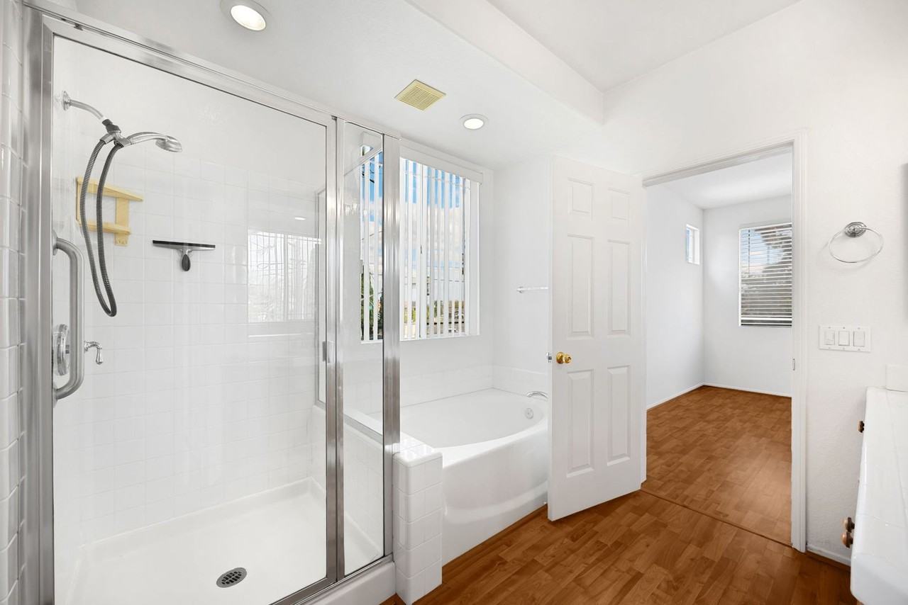 2907 Claremore Ln - Photo 4 of 29