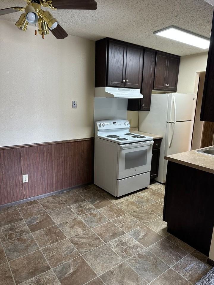 200 5th Ave N #105 - Photo 3 of 5