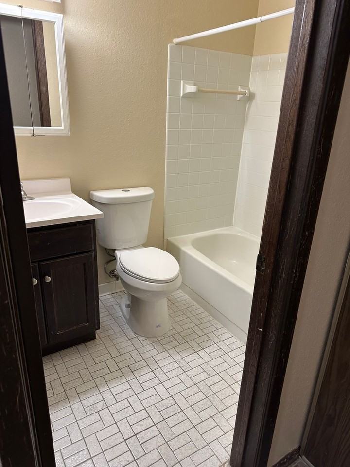 200 5th Ave N #105 - Photo 5 of 5