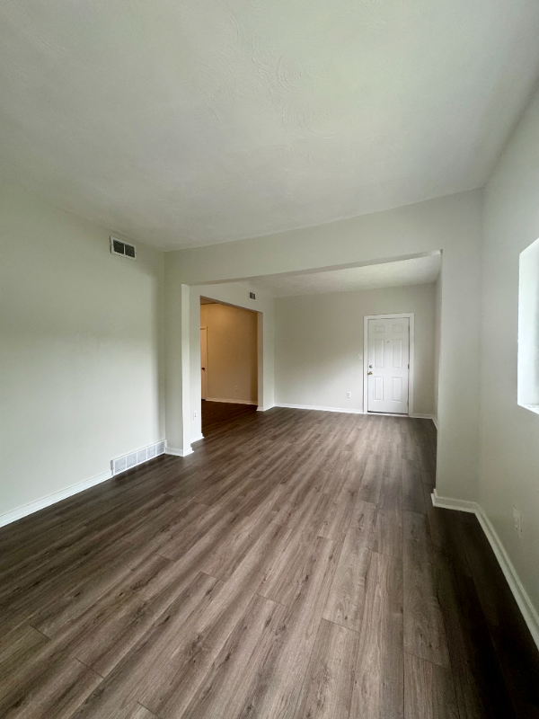 20 River Rd #301 - Photo 4 of 16