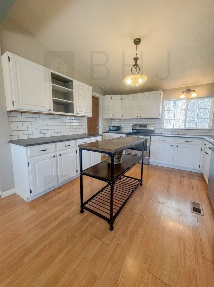 41 Landon Ln - Photo 5 of 46