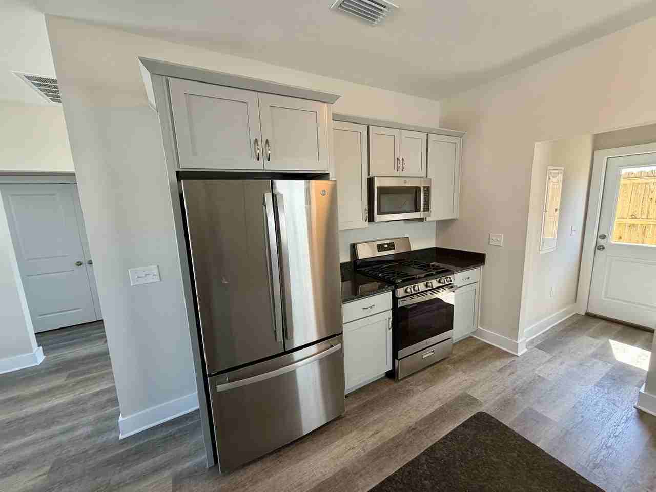 116 Penny Ln - Photo 3 of 15