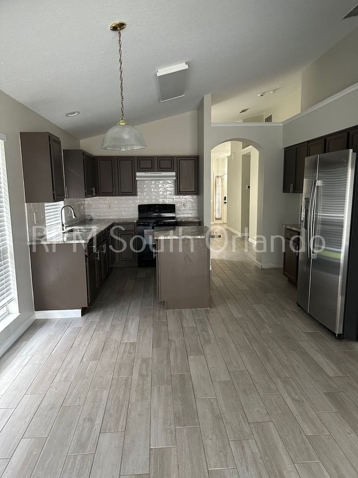 2707 Rivers End Rd - Photo 3 of 20