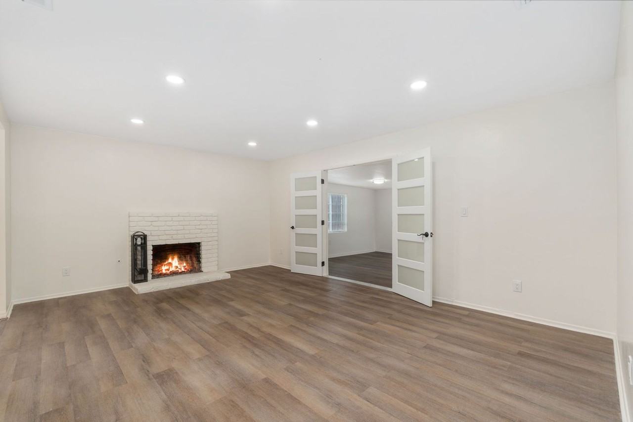 7511 Buckeye St - Photo 3 of 25