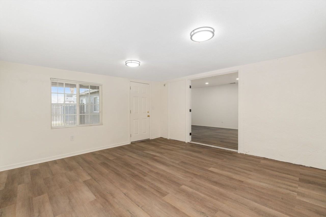 7511 Buckeye St - Photo 6 of 25