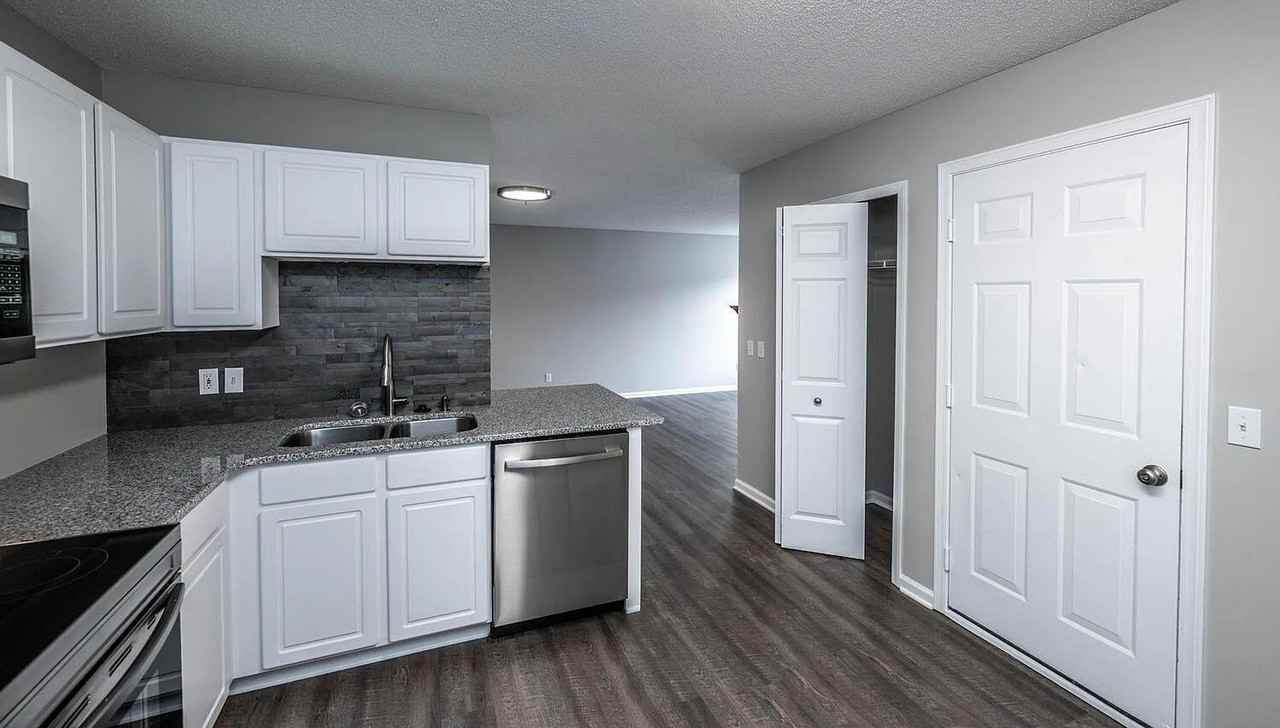 8919 Ladino Cir - Photo 3 of 12