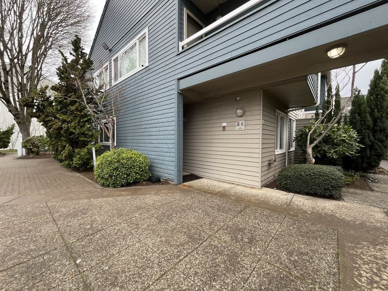 123 N Hayden Bay Dr - Photo 2 of 33