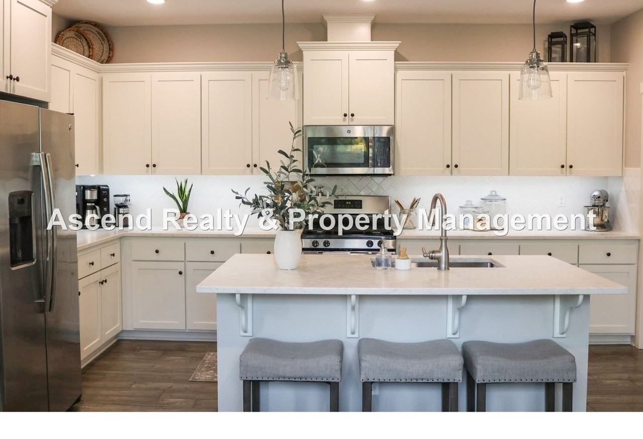 5328 Se Lone Oak St - Photo 3 of 23