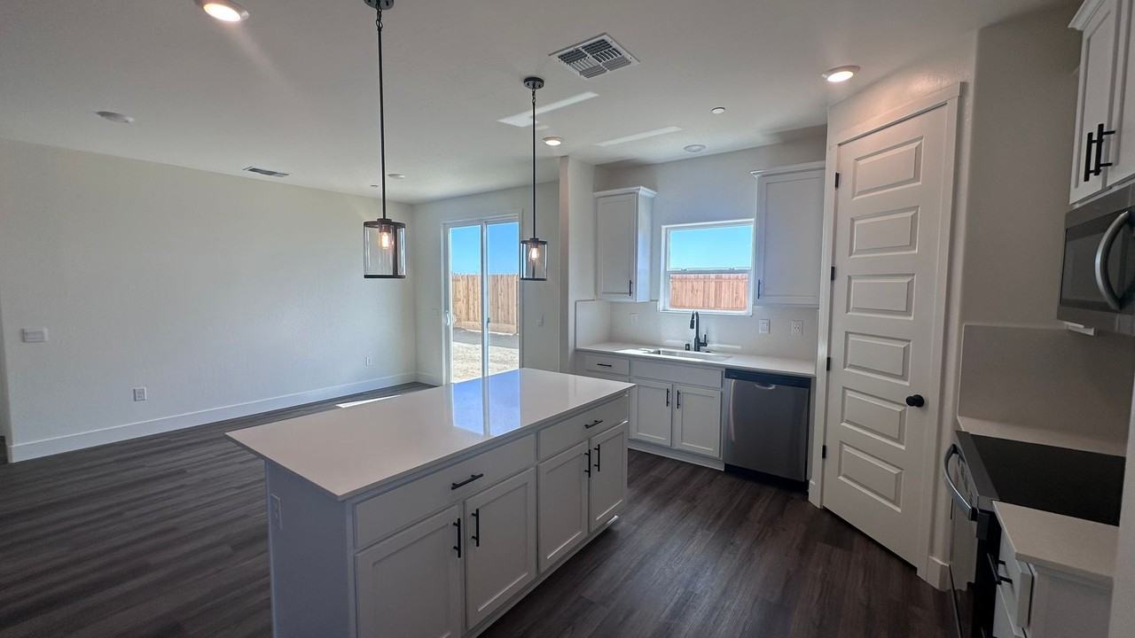 13909 13909 Ivory Chalice Dr - Photo 4 of 17