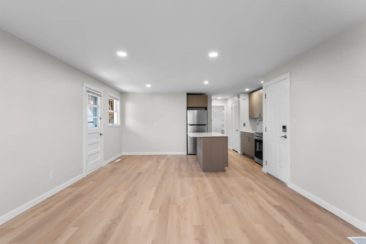 119 Wilbur Ave #1 - Photo 3 of 14