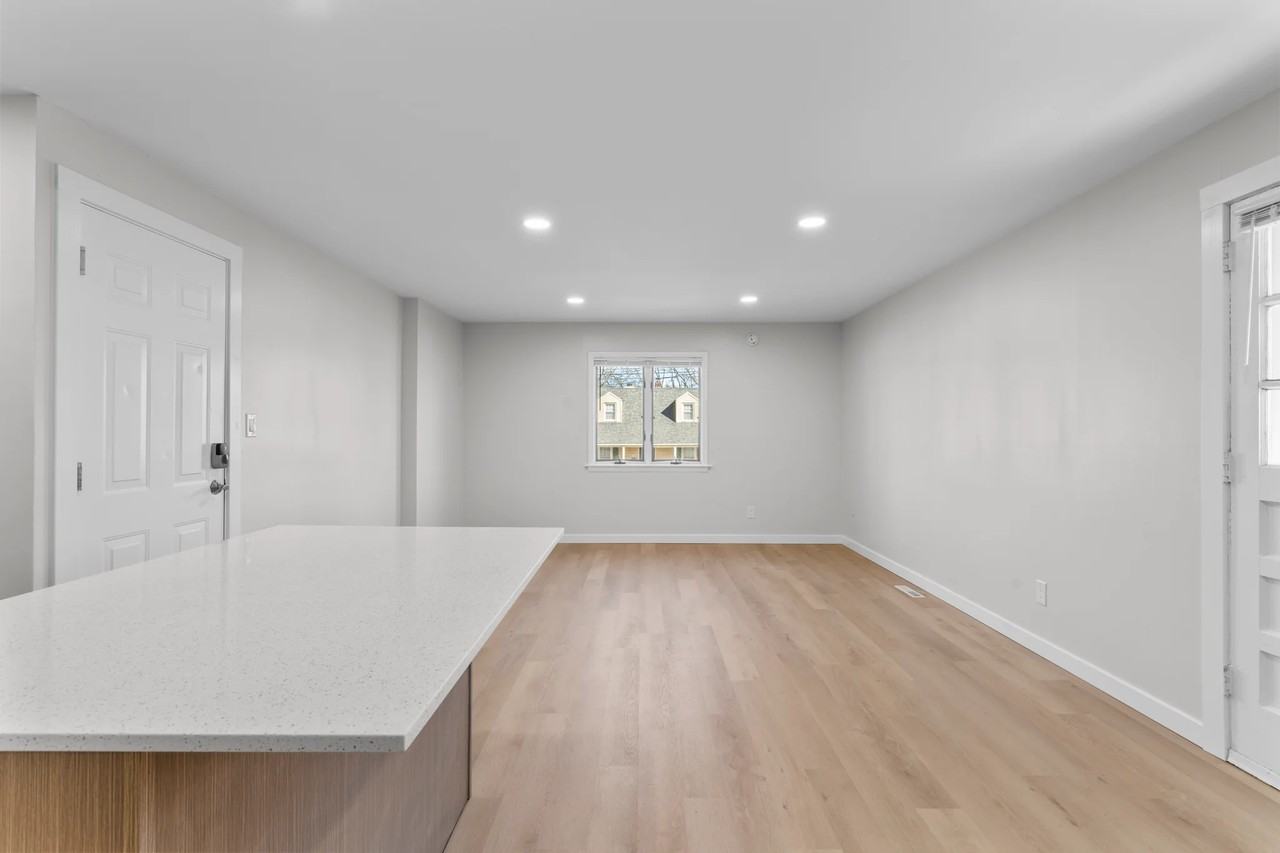 119 Wilbur Ave #1 - Photo 7 of 14