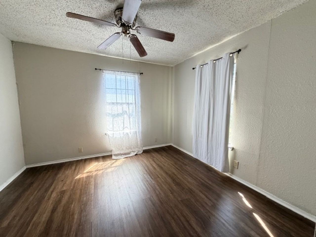 321 Huntington - Photo 7 of 13